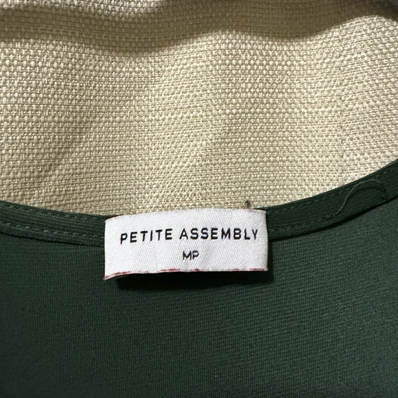 Petite Assembly One Piece - Picture 4 of 4